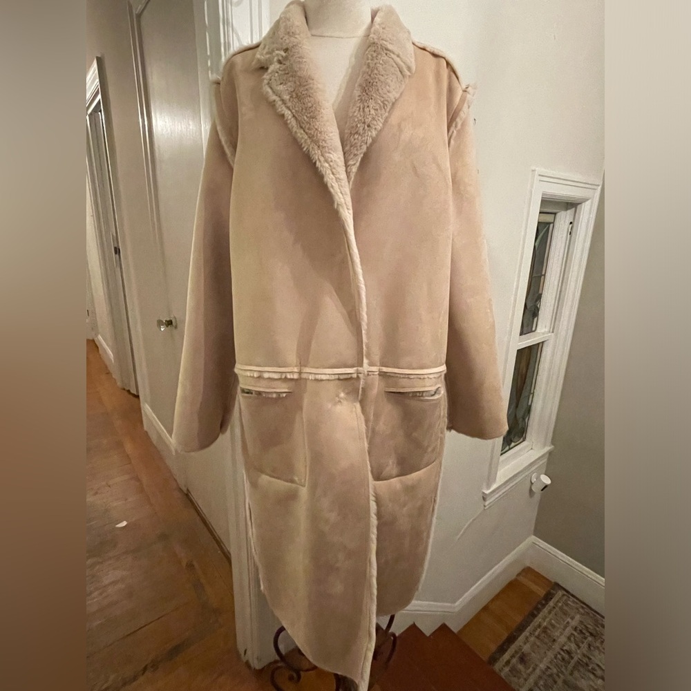 NWT Anthropologie shearling faux fur coat reversible beige, incredible detail!!